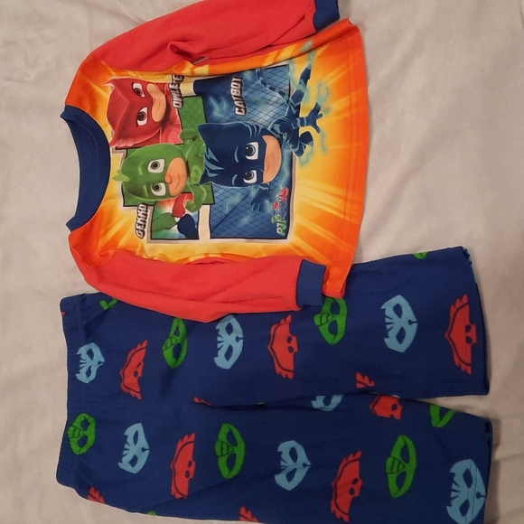 PJ Masks Other - 3t PJ Masks Fleece Pajama Set